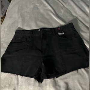 Black No Boundaries denim shorts!! Never worn with tags!!